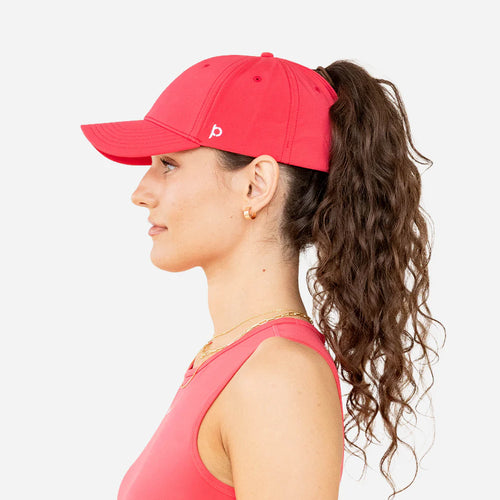 Ponycasquette en rouge