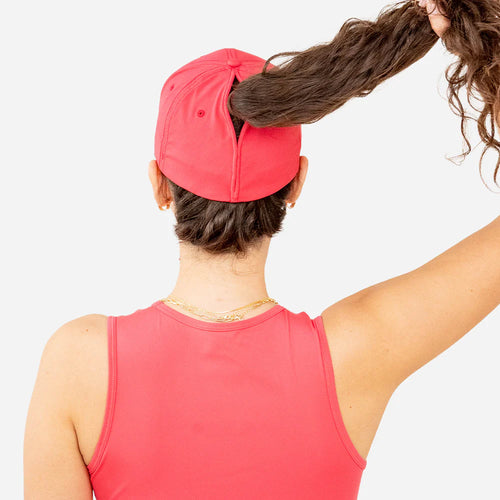Ponycasquette en rouge
